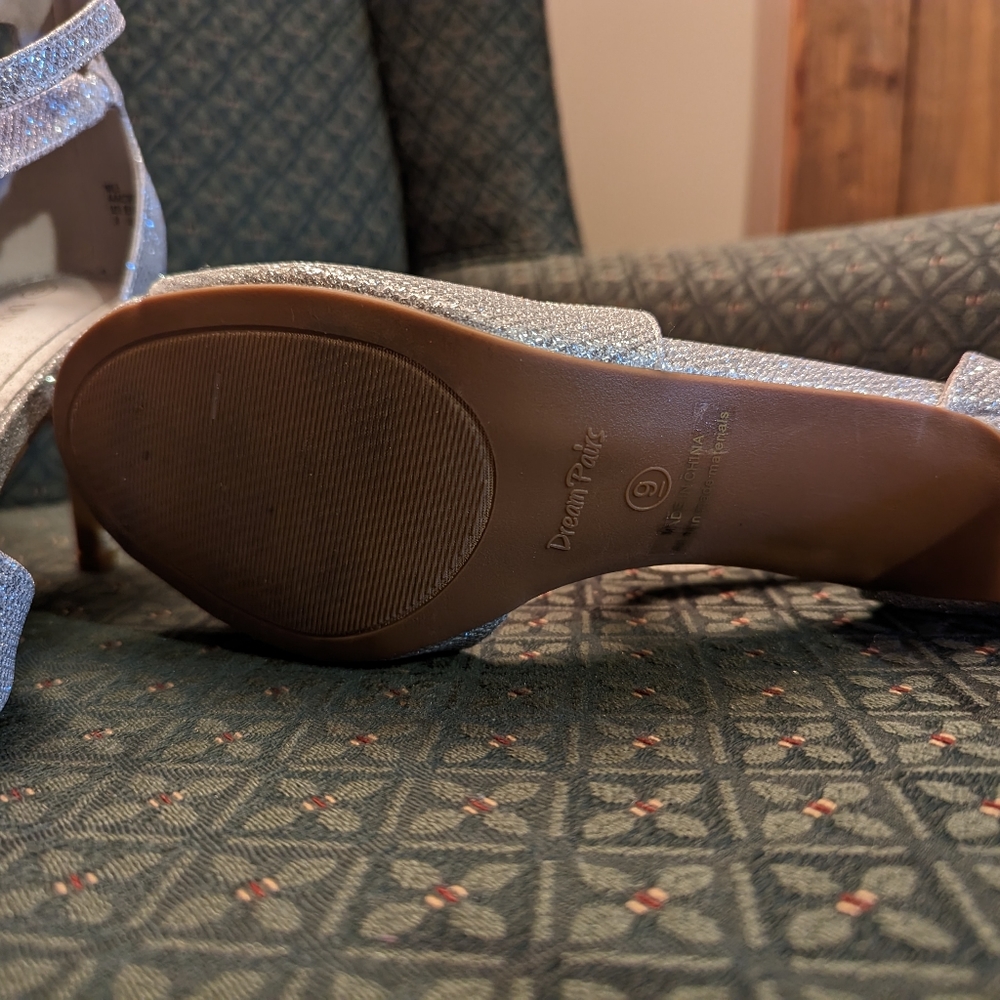 Shoes - Picture 3 of 3